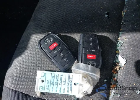 2025 Toyota Camry Le из США, поврежденный, VIN 4T1DBADK3SU001695